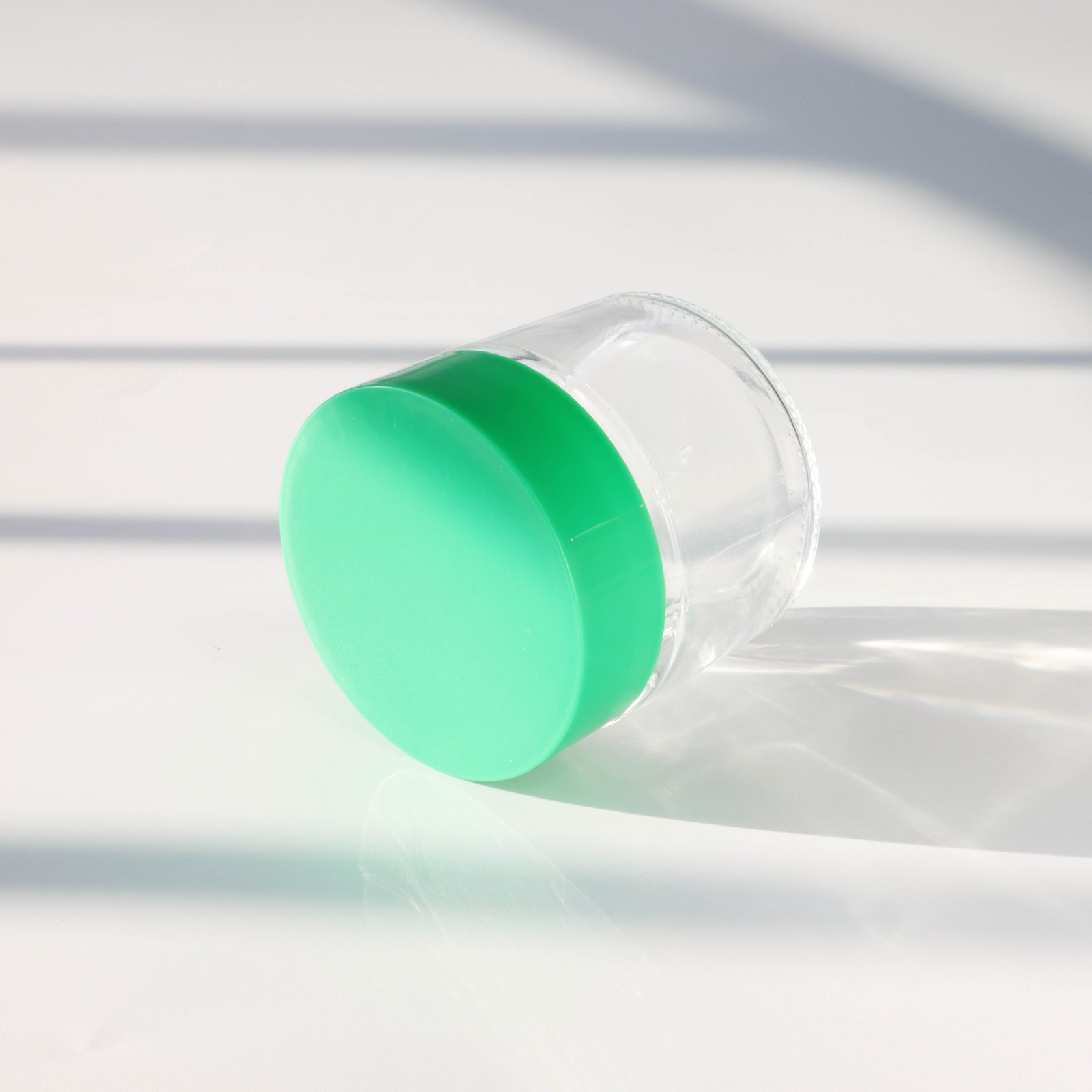 2oz 3oz 4oz Square Childproof Packaging Airtight Premium Child Proof Glass Jar with Child Resistant Cap for Flower Concentrate.