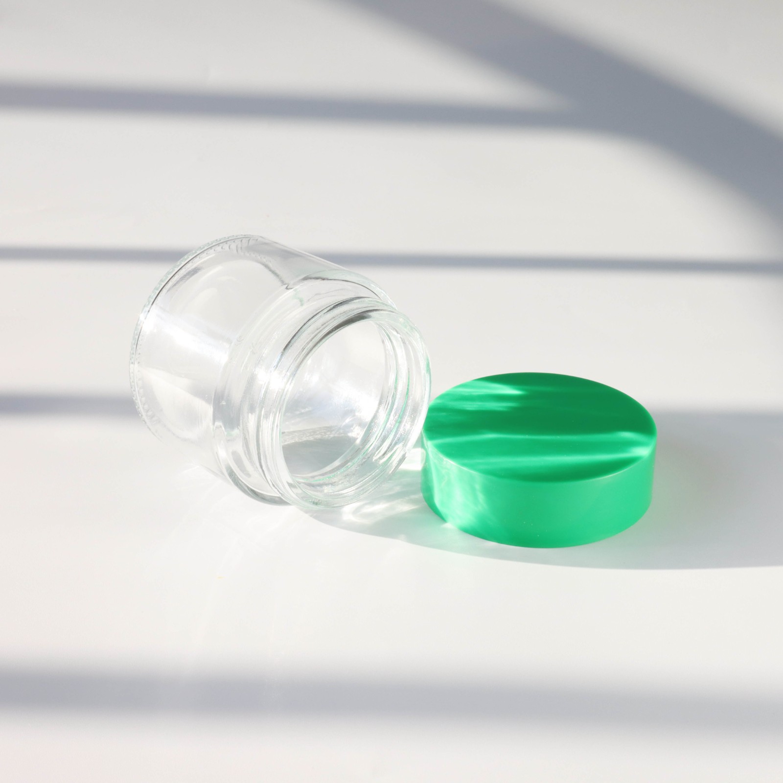 5ml Thick Black Glass Square Cube Containers with Black Child Resistant Lids