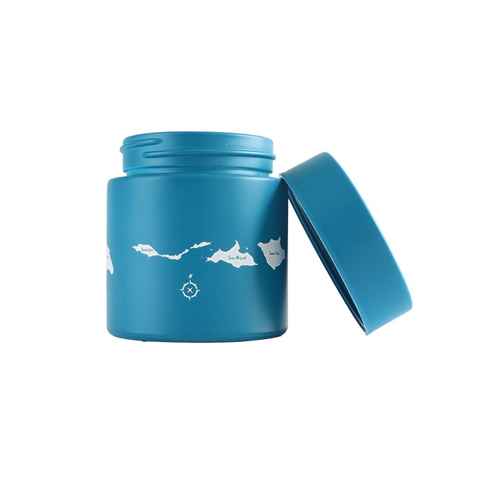 Custom glass jars come in various sizes and shapes to accommodate different product types and quantities.